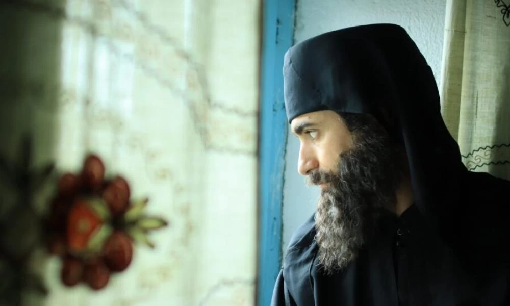 «Άγιος Παϊσιος- Από τα Φάρασα στον Ουρανό»: Πώς είναι δυνατόν μια θρησκευτική και ιστορική σειρά να κάνει τέτοια ακροαματικότητα (Βίντεο)